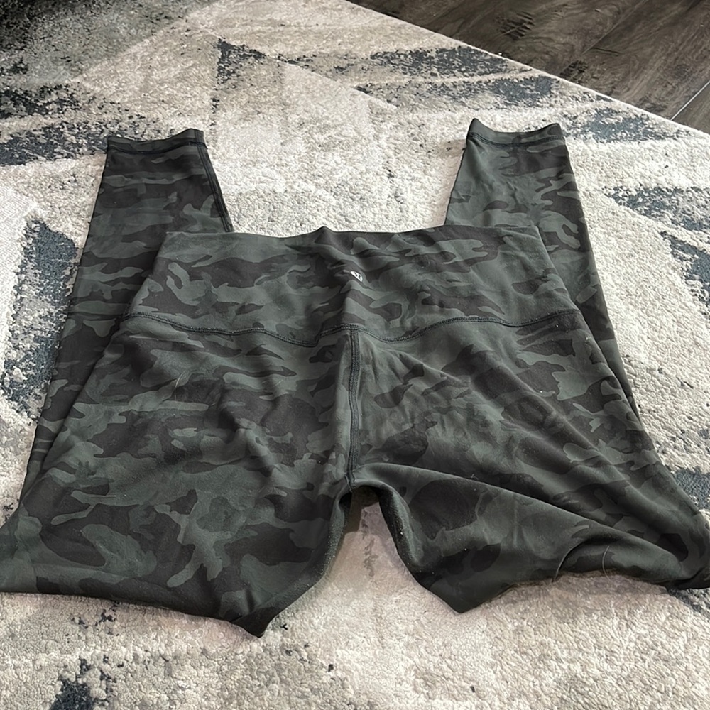Lululemon Align length 25 - Size 10